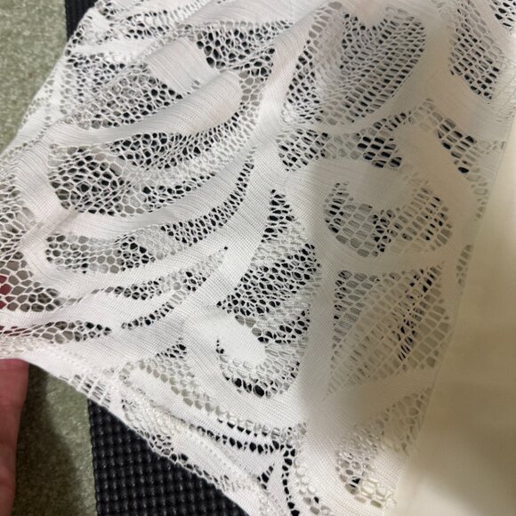 Brand New W/T Bebe Petite Off White Long Sleeve Lace Gown – XXSP - Picture 7 of 12